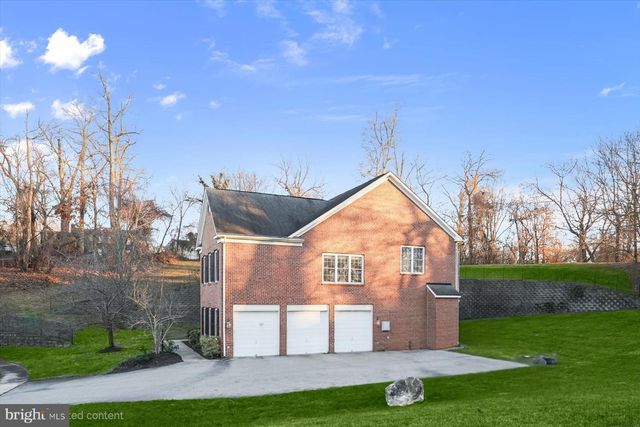 8220 WATERSIDE CT, Fort Washington, MD 20744