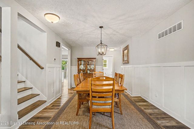 211 Russell Street, Grand Ledge, MI 48837