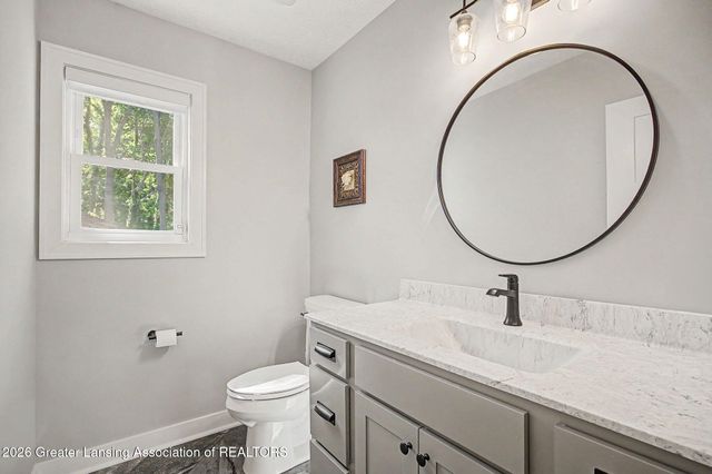 211 Russell Street, Grand Ledge, MI 48837