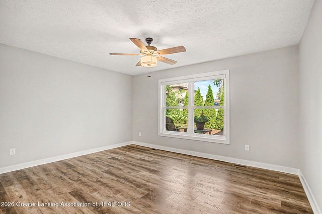211 Russell Street, Grand Ledge, MI 48837