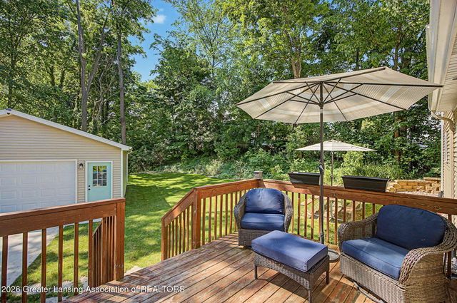 211 Russell Street, Grand Ledge, MI 48837