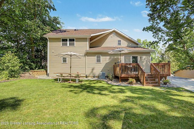 211 Russell Street, Grand Ledge, MI 48837