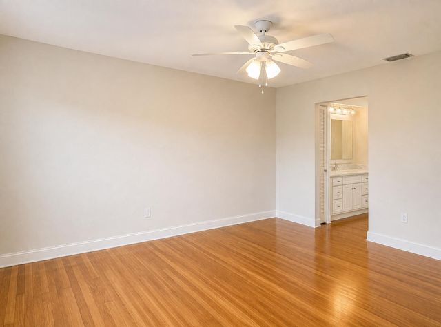 5570 Tamberlane Circle 331, Palm Beach Gardens, FL 33418