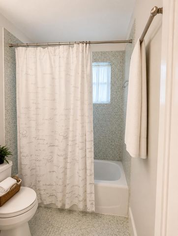 5570 Tamberlane Circle 331, Palm Beach Gardens, FL 33418