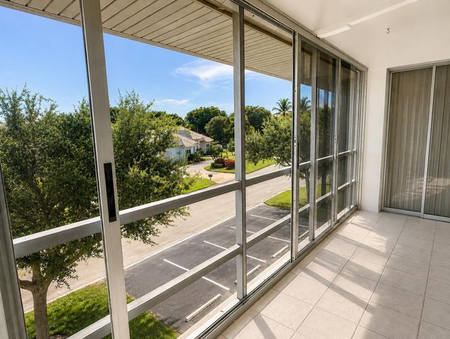 5570 Tamberlane Circle 331, Palm Beach Gardens, FL 33418