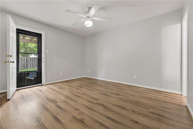 826 Azalea Court, College Station, TX 77840
