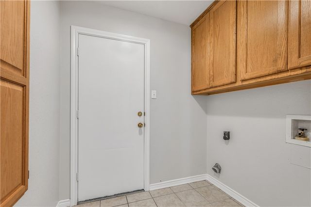 826 Azalea Court, College Station, TX 77840