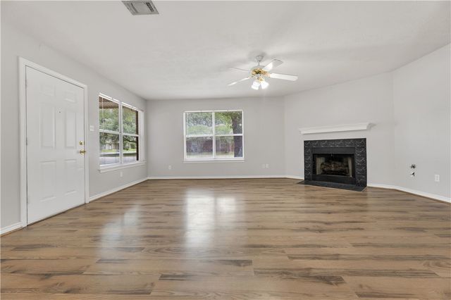 826 Azalea Court, College Station, TX 77840