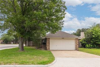 826 Azalea Court, College Station, TX 77840