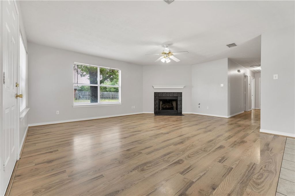 826 Azalea Court, College Station, TX 77840 — photo 2