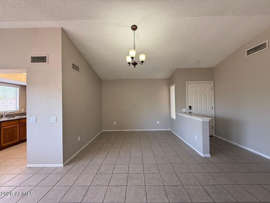 6910 W STATE Avenue, Glendale, AZ 85303 — photo 3