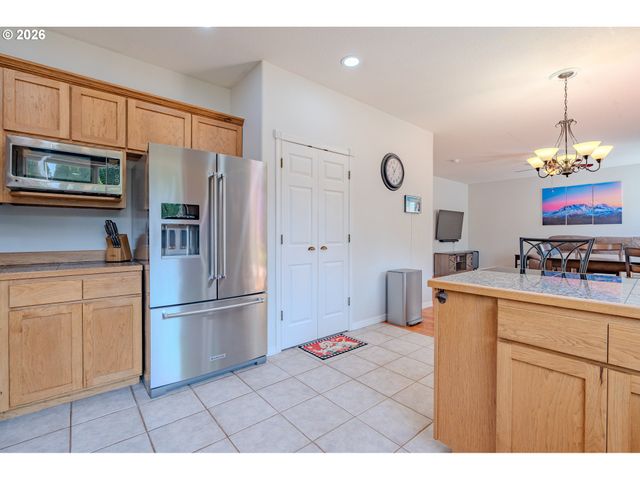2902 Nw 18TH Ave, Camas, WA 98607