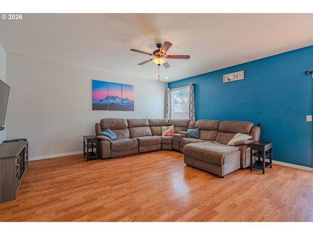 2902 Nw 18TH Ave, Camas, WA 98607