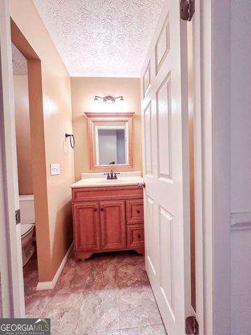 564 W Oglethorpe Avenue, Lyons, GA 30436