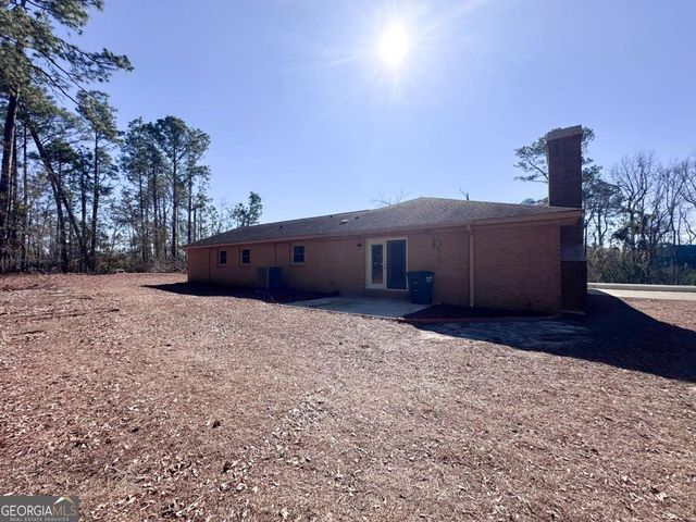 564 W Oglethorpe Avenue, Lyons, GA 30436