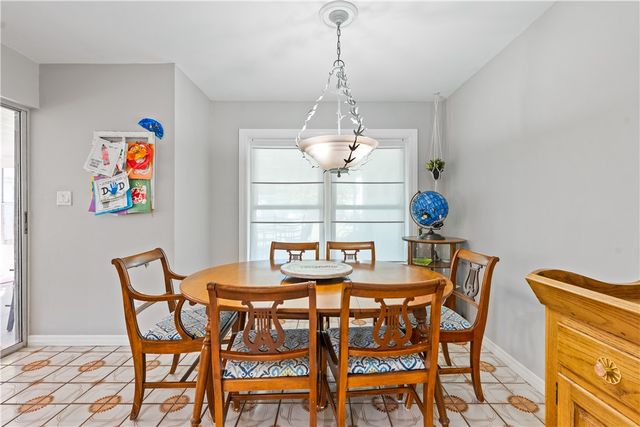 1621 5th Avenue, Vero Beach, FL 32960