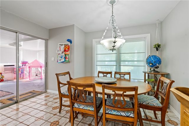 1621 5th Avenue, Vero Beach, FL 32960