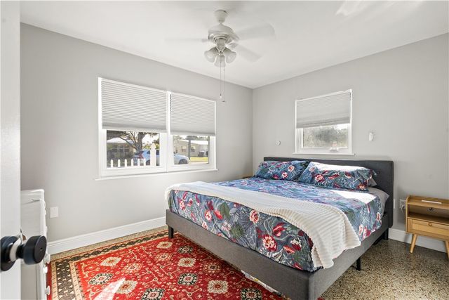 1621 5th Avenue, Vero Beach, FL 32960