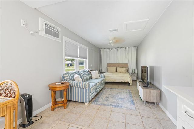 1621 5th Avenue, Vero Beach, FL 32960