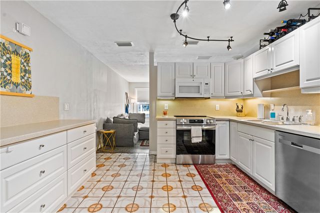 1621 5th Avenue, Vero Beach, FL 32960