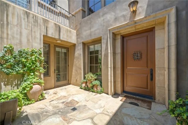 1377 Versante Circle, Corona, CA 92881