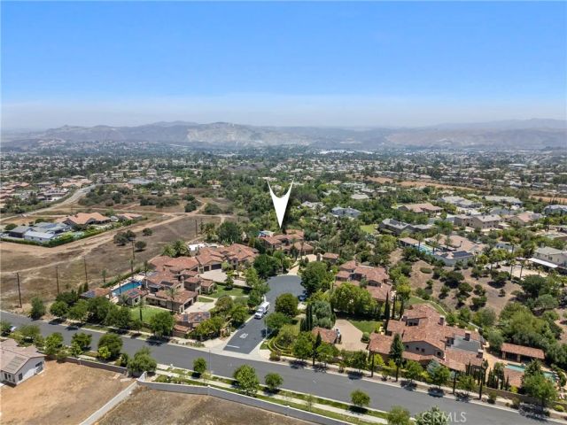 1377 Versante Circle, Corona, CA 92881