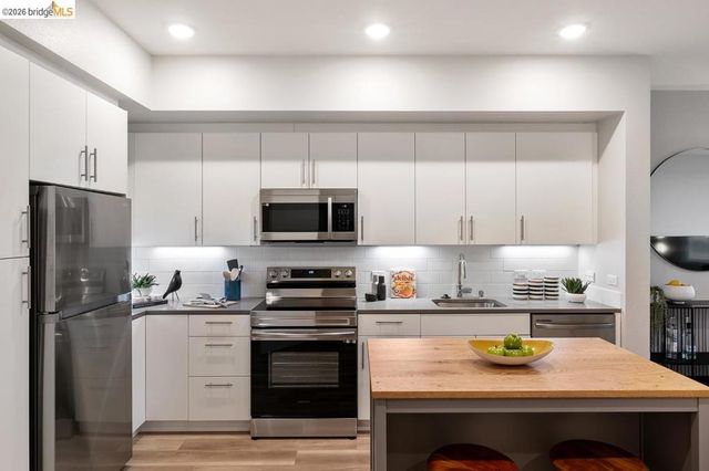 260 Brooklyn Basin Way 538, Oakland, CA 94606