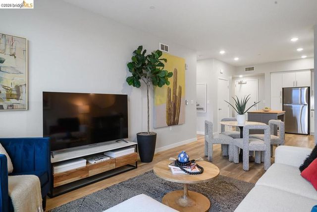 260 Brooklyn Basin Way 538, Oakland, CA 94606