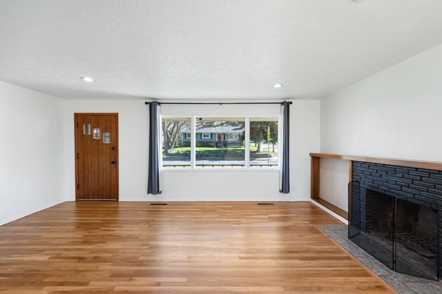 3403 E 22nd Ave, Spokane, WA 99223