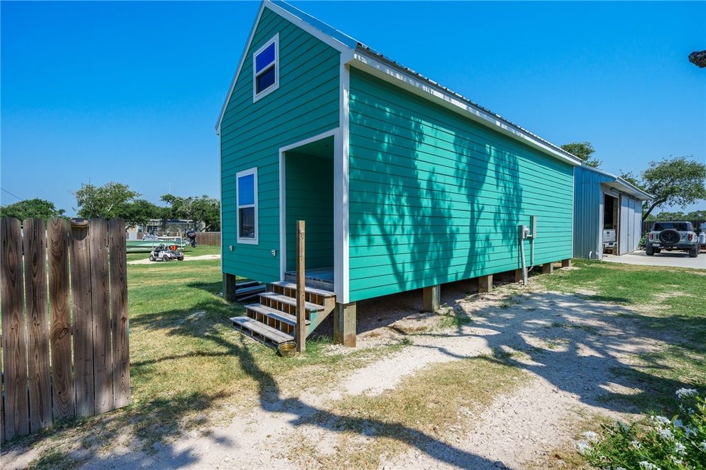 710 E First, Rockport, TX 78382 — photo 2