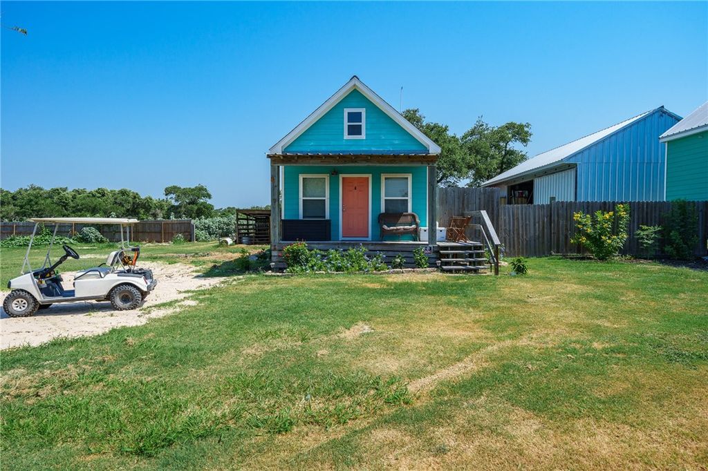 710 E First, Rockport, TX 78382 — photo 4