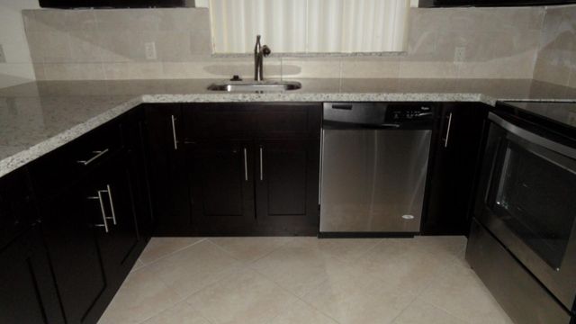 9100 NW 26th Place, Sunrise, FL 33322