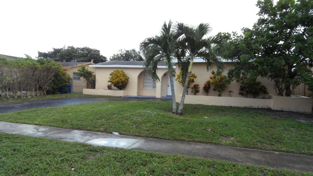 9100 NW 26th Place, Sunrise, FL 33322