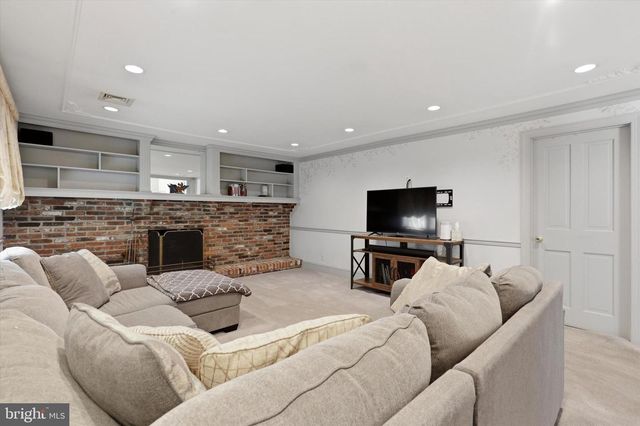 746 WRIGHT DR, Ambler, PA 19002