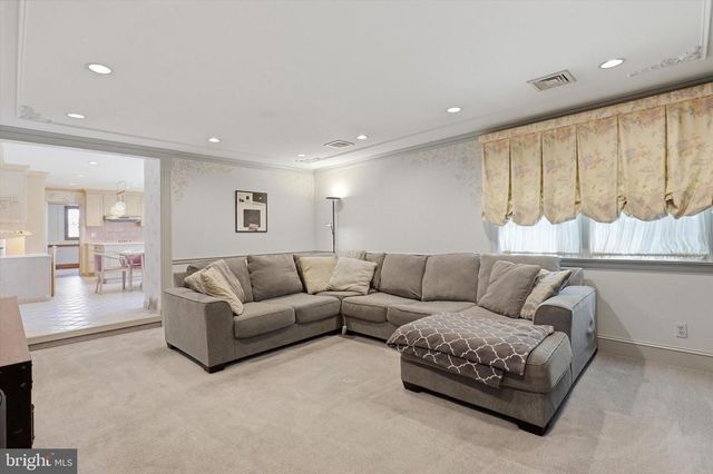 746 WRIGHT DR, Ambler, PA 19002