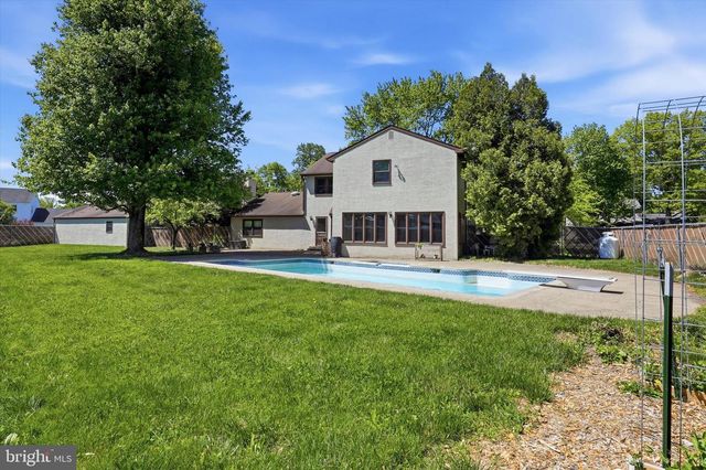 746 WRIGHT DR, Ambler, PA 19002