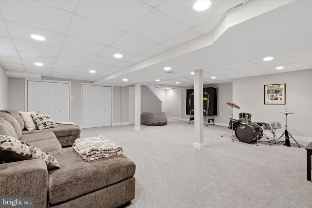 746 WRIGHT DR, Ambler, PA 19002