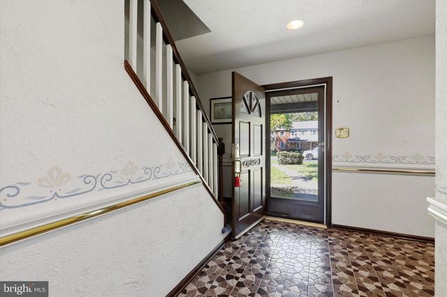 746 WRIGHT DR, Ambler, PA 19002