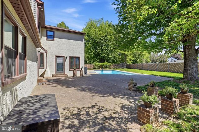 746 WRIGHT DR, Ambler, PA 19002