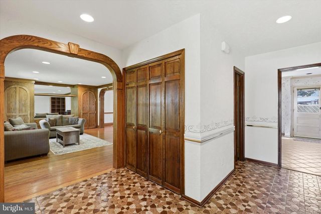 746 WRIGHT DR, Ambler, PA 19002