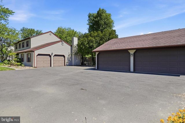 746 WRIGHT DR, Ambler, PA 19002