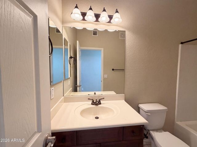 21655 N 36TH Avenue 103, Glendale, AZ 85308