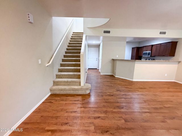 21655 N 36TH Avenue 103, Glendale, AZ 85308