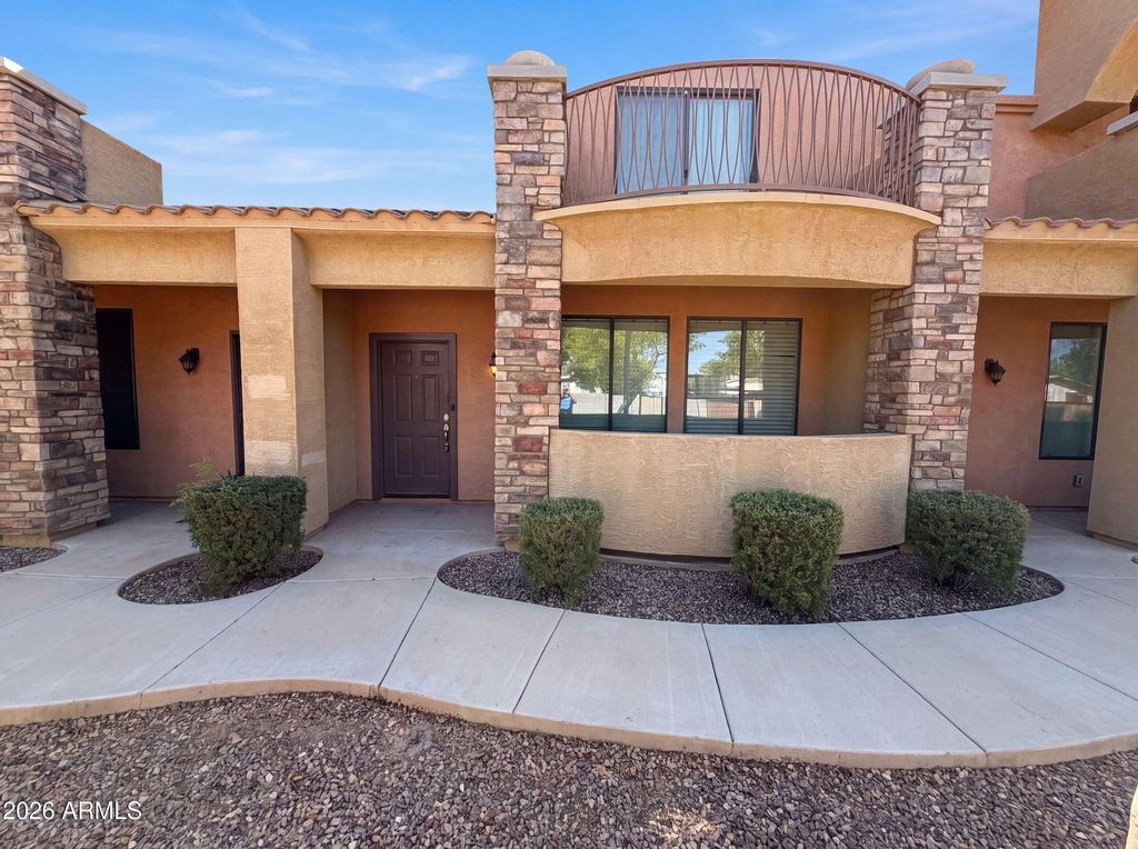 21655 N 36TH Avenue 103, Glendale, AZ 85308