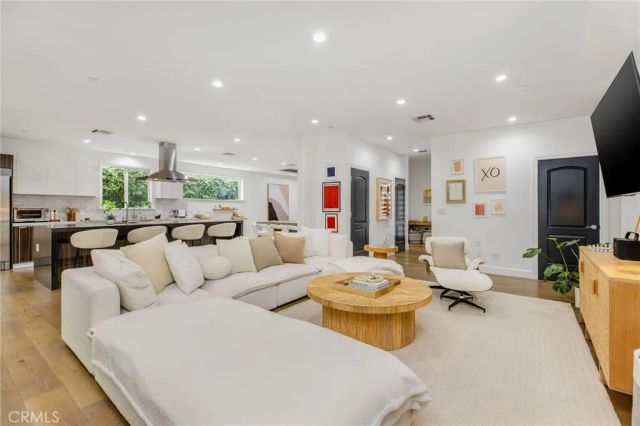 11645 Woodbridge Street, Studio City, CA 91604