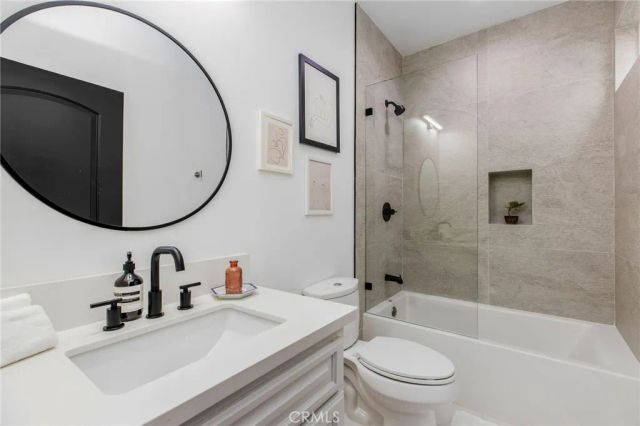 11645 Woodbridge Street, Studio City, CA 91604
