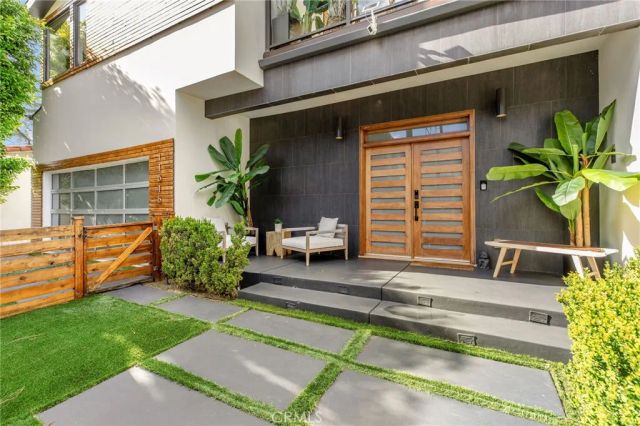 11645 Woodbridge Street, Studio City, CA 91604