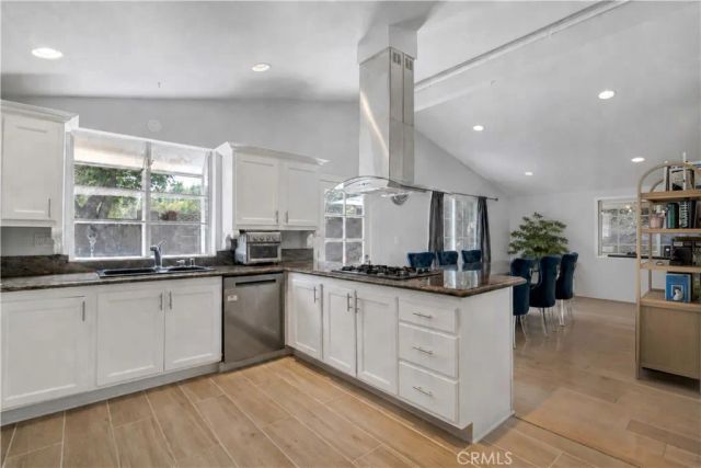 5505 Keokuk Avenue, Woodland Hills, CA 91367