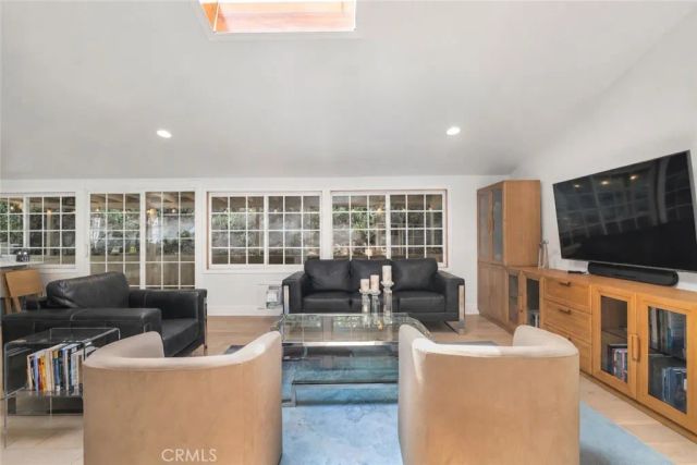 5505 Keokuk Avenue, Woodland Hills, CA 91367