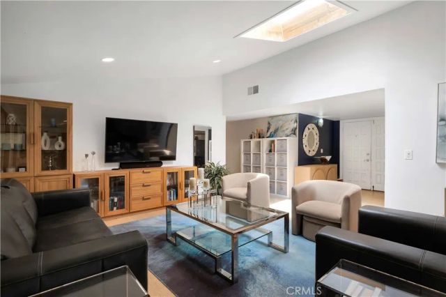 5505 Keokuk Avenue, Woodland Hills, CA 91367